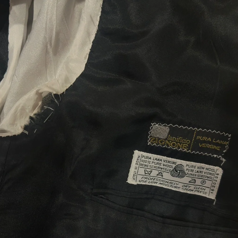 Abriani black color